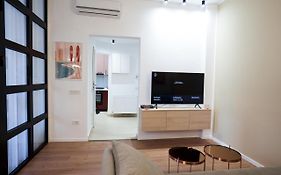 Glamorous Design Apartament In Calea Victoriei